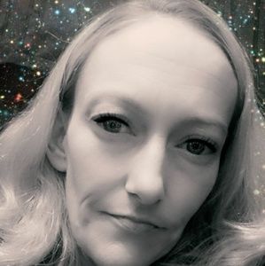 Meet your Posher, Cynthia